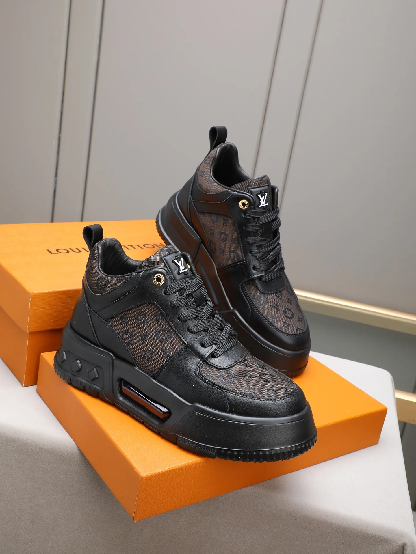 PP460 High Top Men's [LV] Autumn and winter high top classic hot style💝 👣👣Perfect last shape, beautiful design style 💋 💋This winter is no longer cold😢😢Cow leather➕LV special material➕Breathable sheep lining➕Non-slip and wear-resistant foam air cushion outsole🎩A must-have for fashionable men❗Number: 38-44 (45 custom-made) The real thing looks better🎬The real thing looks better👅, 5 colors to choose from